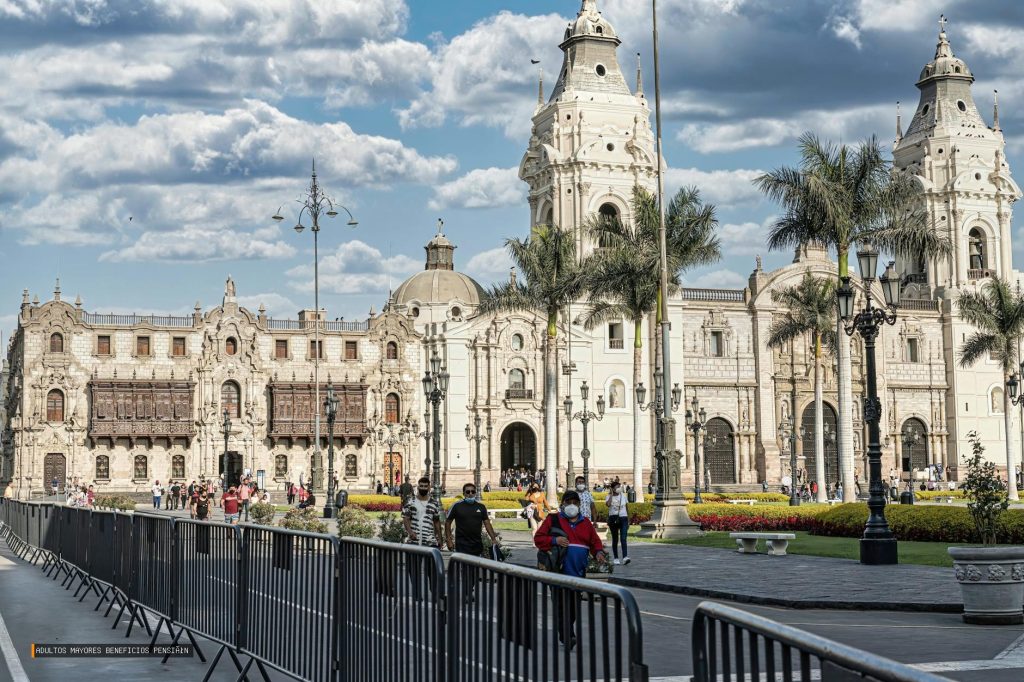 Adultos Mayores Beneficios Pensión