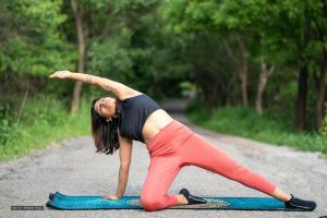 14 Yoga Poses That Help Open Tight Hips and Improve Mobility